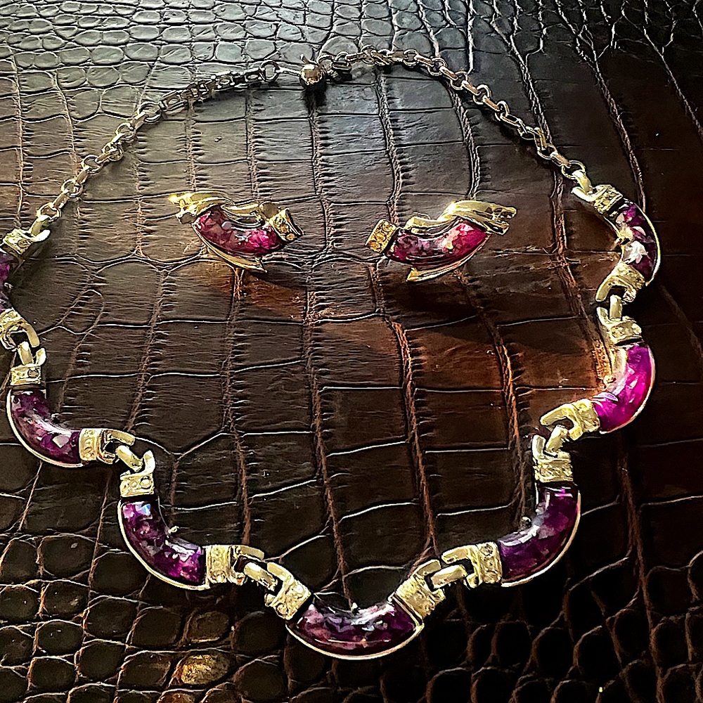 Beautiful Coro Purple Confetti link necklace with matching ear clips. Parure set